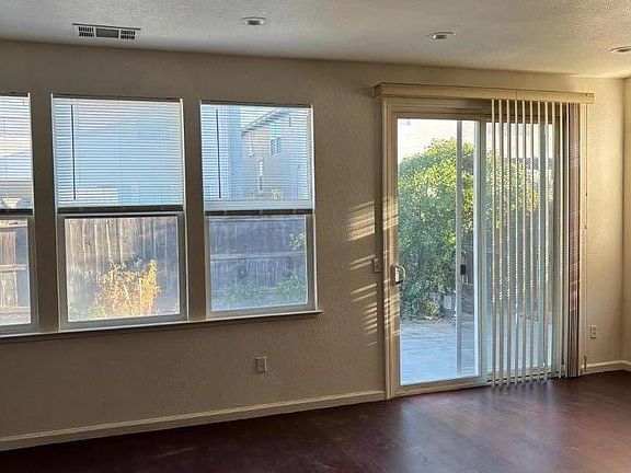 5th image of 1243 Laurel Park Cir
