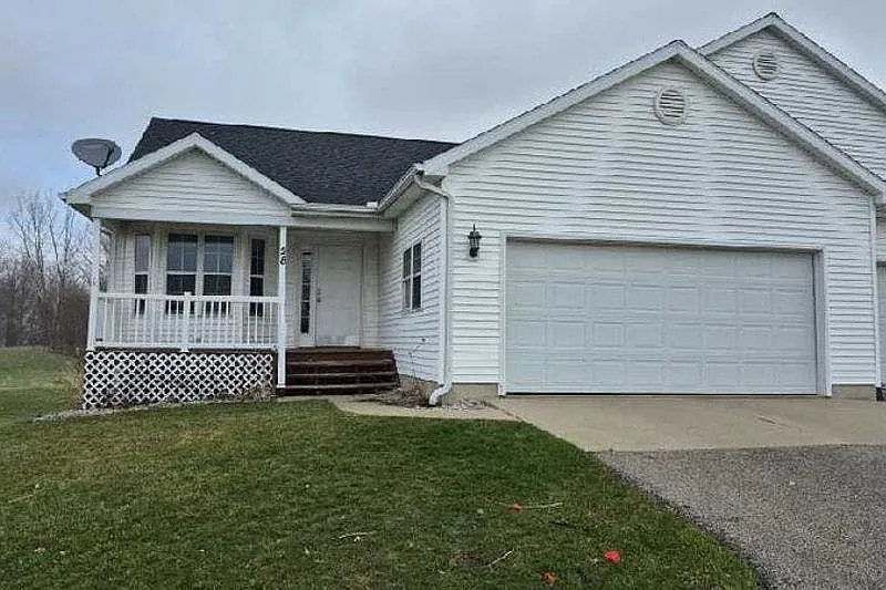 28 Meadowridge Dr photo 1