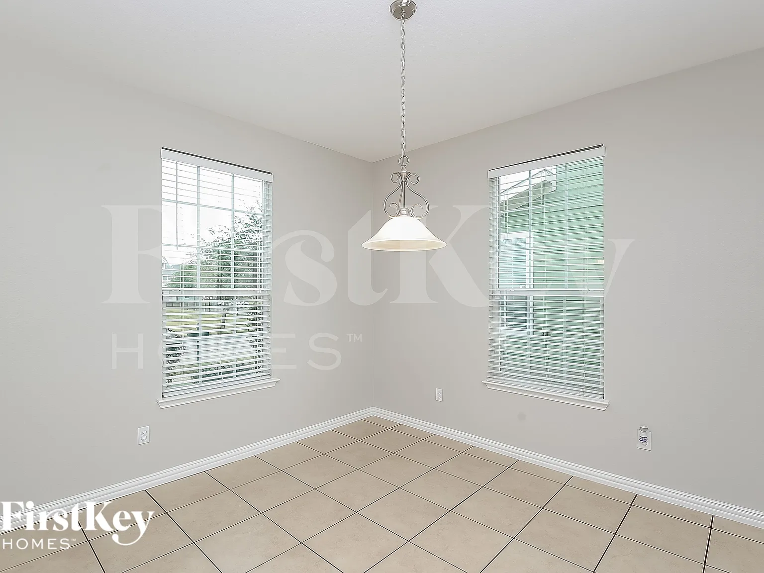 3 bed, 2.5 bath, 1940 sqft, $2,155 — Photo 4
