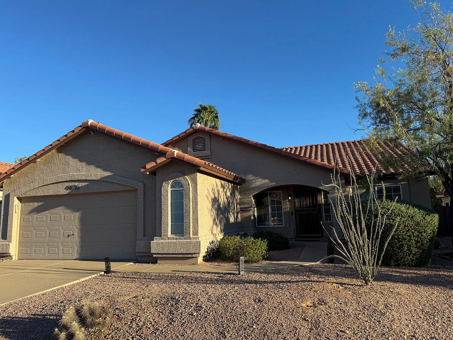 4 Bedroom Home In Ahwatukee — Photo 2