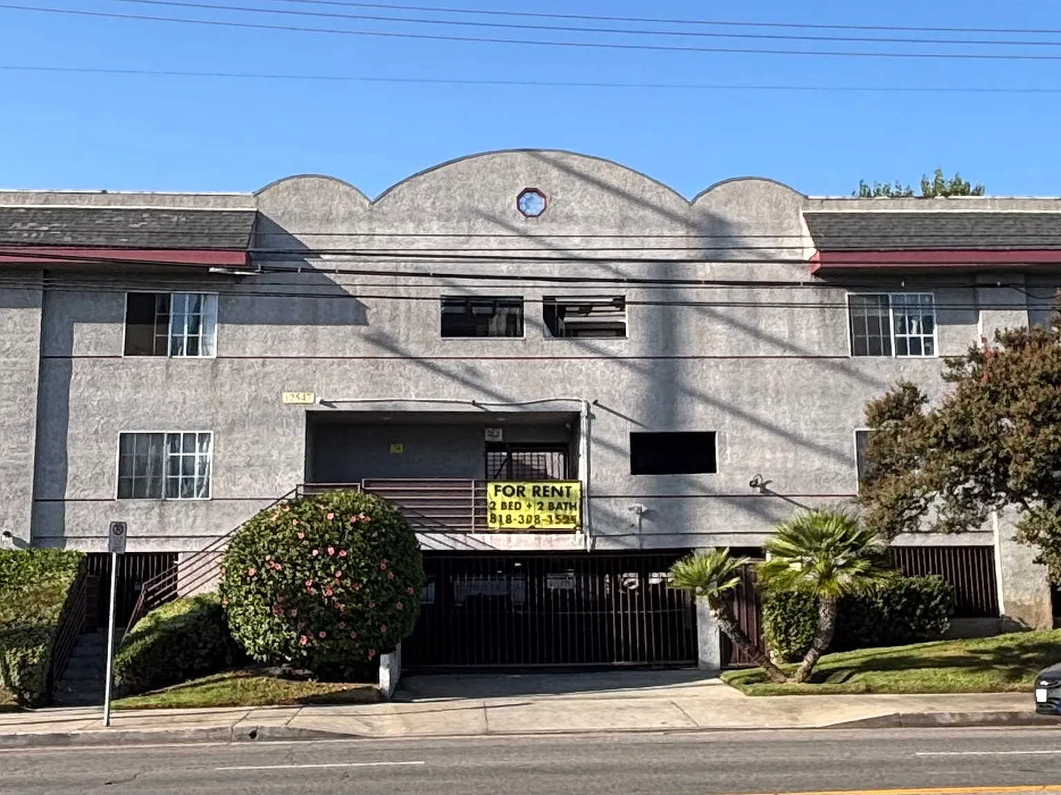 2 bed, $2,400 — Photo 1