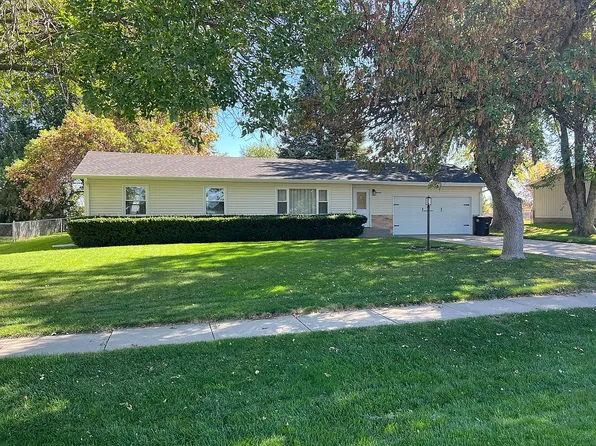 14 Birchwood Pl, Kearney, NE 68845