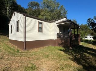 572 McClellan Hwy, Harts, WV 25524