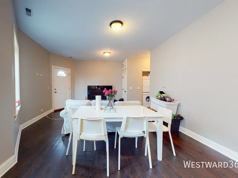 933 W Agatite Ave #3S — Photo 3