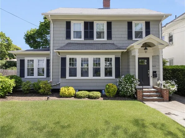 163 Oak Hill Ave, Pawtucket, RI 02860