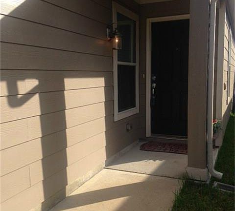 2nd image of 16531 Burnell Oaks Ln