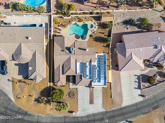 4th image of 930 Fremont Pl