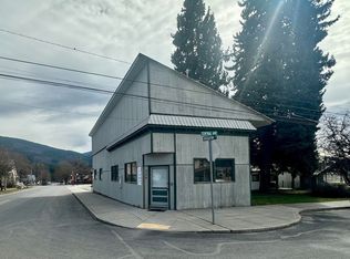 209 Houghton St, Ione, WA 99139