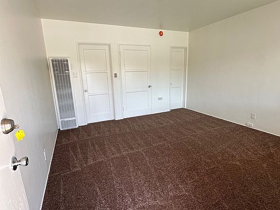 3rd image of 625 Elm Ave APT 19