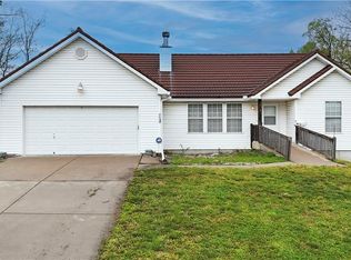 7842 Tauromee Ave, Kansas City, KS 66112