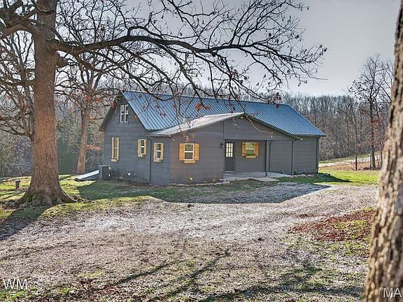 2nd image of 16245 Badger Rd