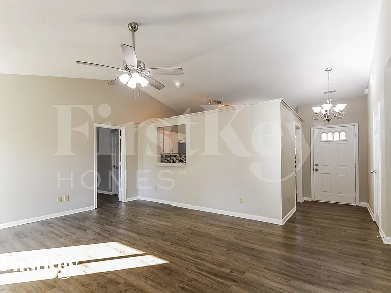 20839 Summitt Rd — Photo 4