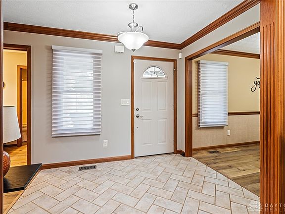 5th image of 710 Westlake Dr