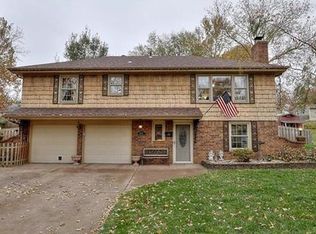 6302 N Woodland Ave, Kansas City, MO 64118