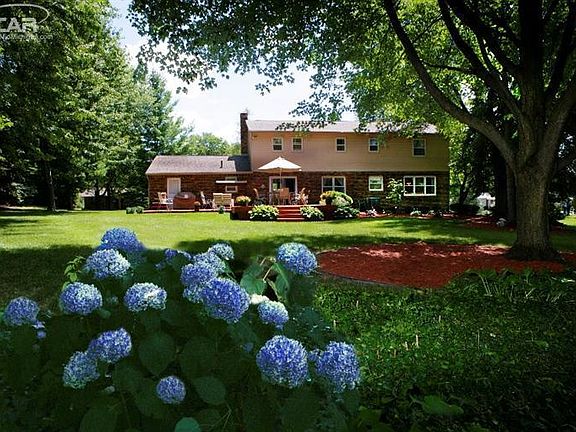 5th image of 5238 Squire Hill Dr