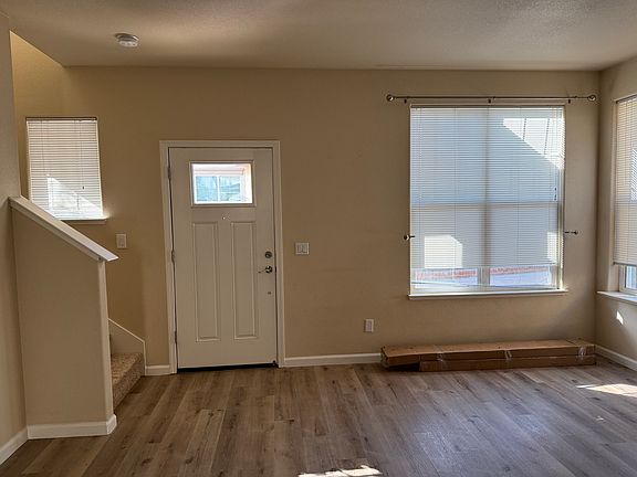 3rd image of 414 Amanda Ln