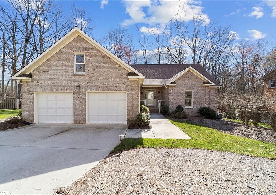 1st image of 4835 Worchester Pl