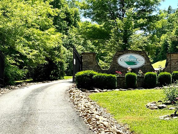 2nd image of Woodland Ct