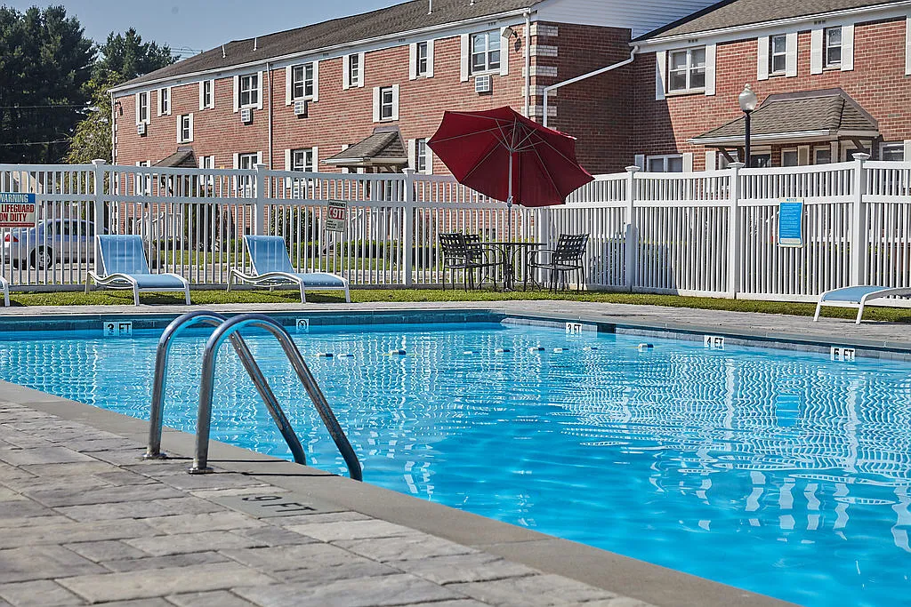 Townhomes at Colonial Village - 80-10... — Photo 3