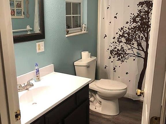 Upstairs bathroom 