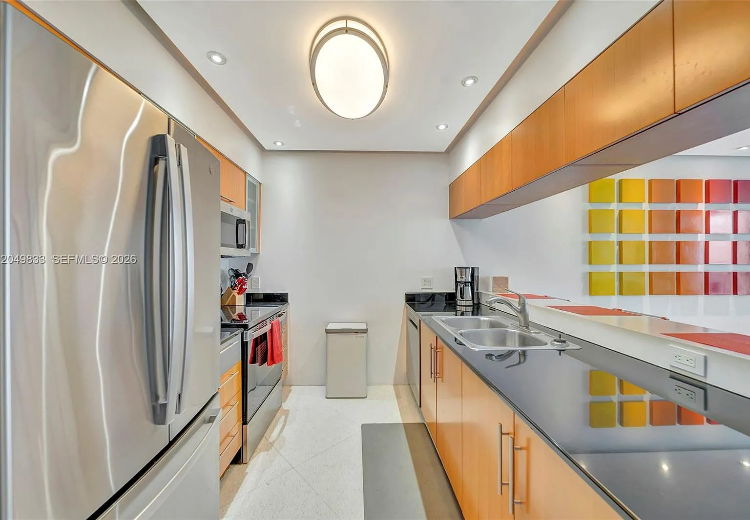 Opera Tower Condo — Photo 2