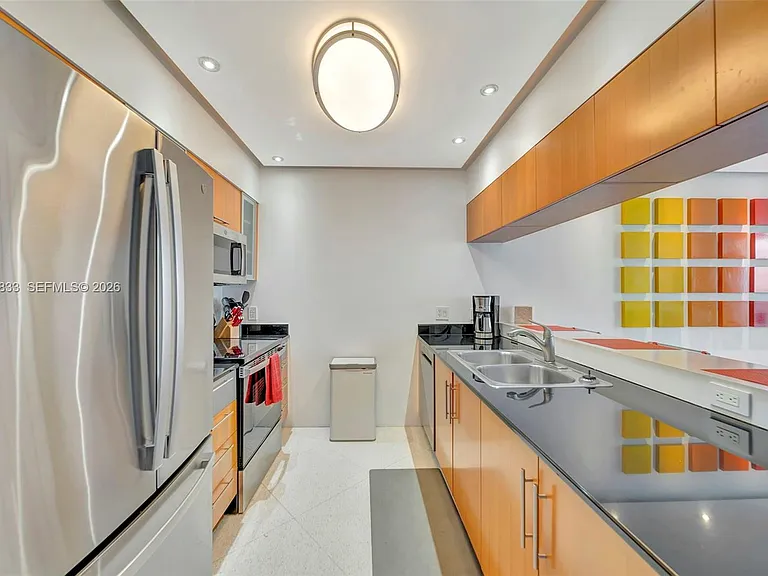 1750 N Bayshore Dr #3910 — Photo 2