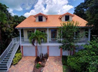 1202 N View Dr, Sarasota, FL 34242