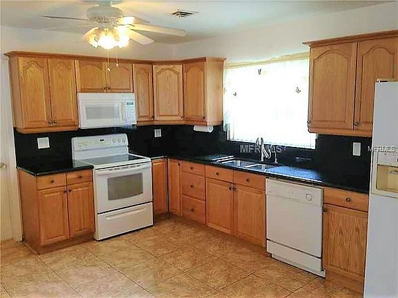 4th image of 1374 Whitacre Dr