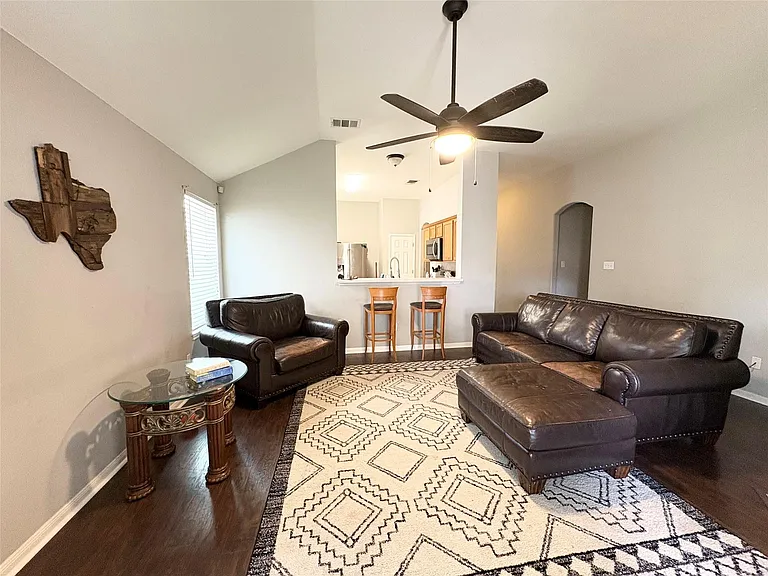 2204 Bakers Way — Photo 10