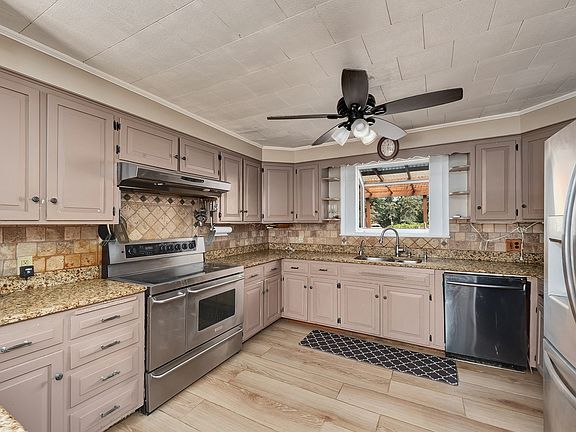 3rd image of 37 Riverdale Ave