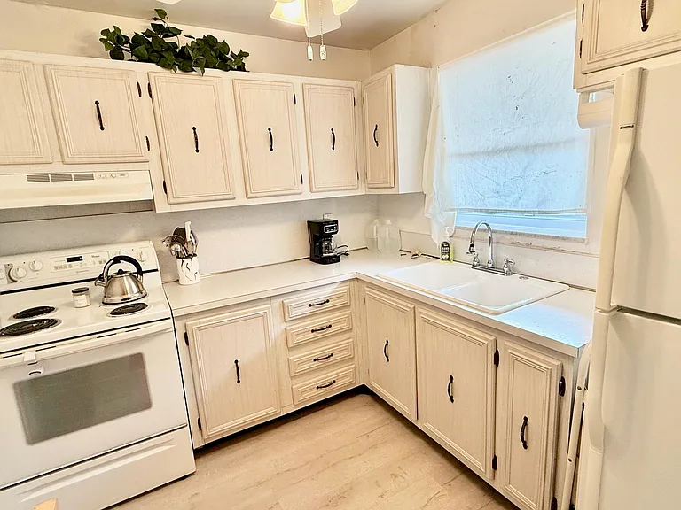 705 Lori Dr #209 — Photo 6