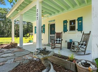 207 Goethe Hill Rd, Beaufort, SC 29906