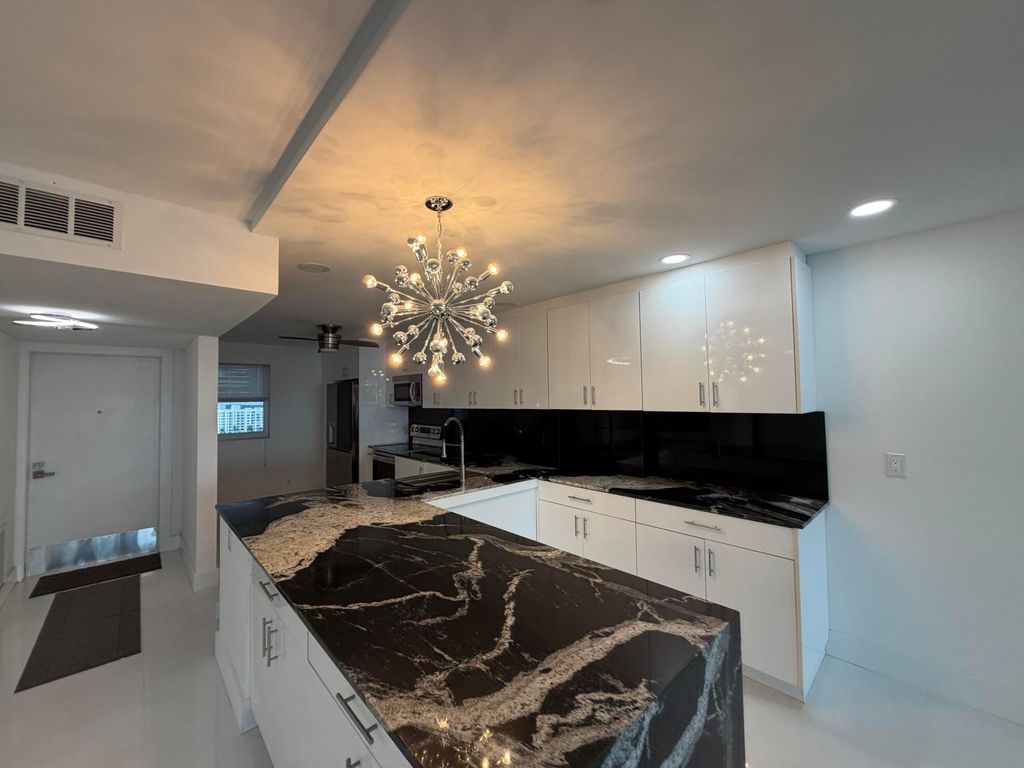 1012 N OCEAN Boulevard #1607, photo 6