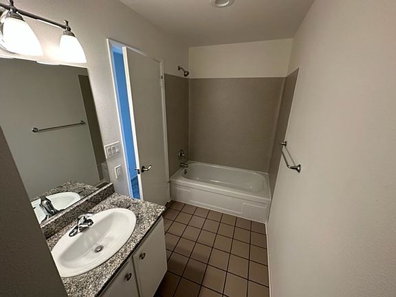 5th image of 18910 8th Ave NW APT 326