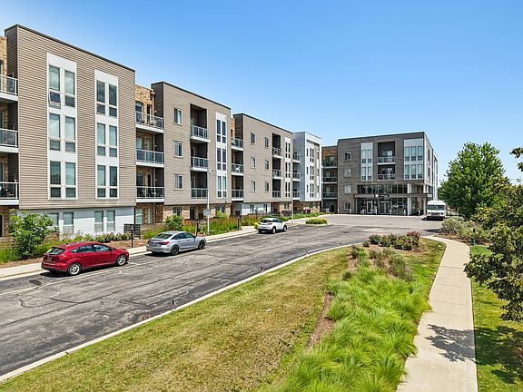 5th image of 15 Parkway North Blvd #252