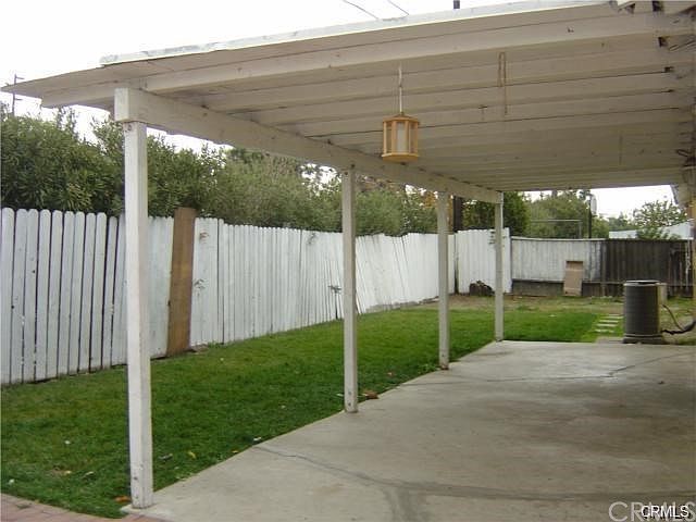 2nd image of 1512 N Corona Ave