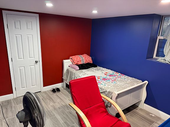 4th image of 3928 Kings Hwy #1