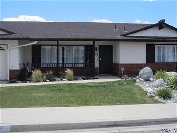 2nd image of 1461 Edgewood Ln