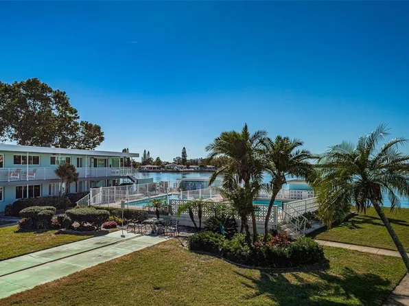 1834 Shore Dr S APT 14, South Pasadena, FL 33707