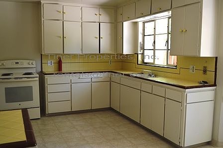 5th image of 567 Blackwood St