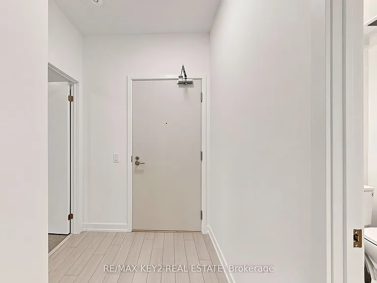 4010 Eglinton Ave W #710 — Photo 4