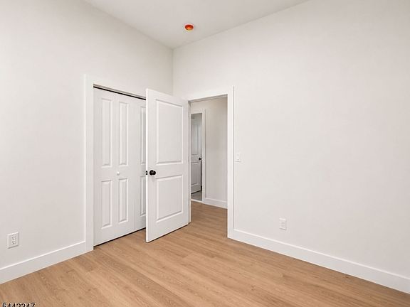 5th image of 365 21St St