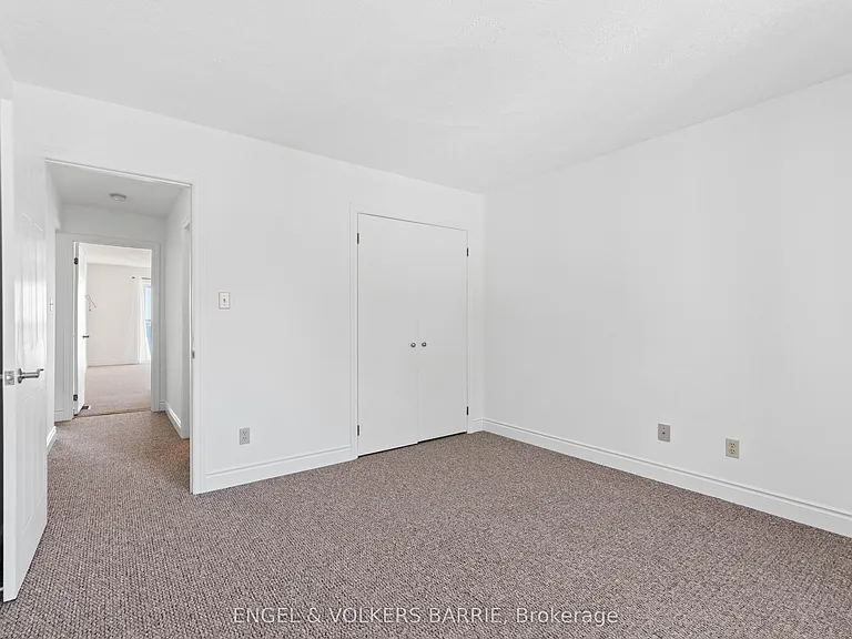 43 Olive Cres #204 — Photo 24