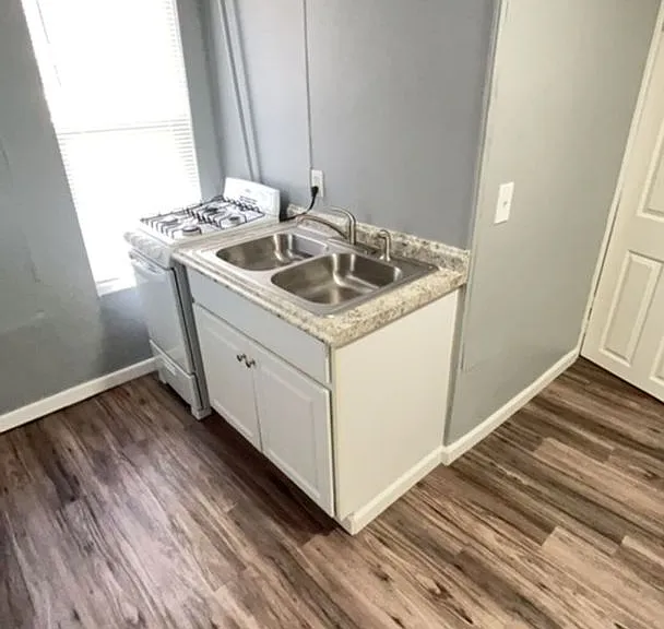 305 N Colorado Ave — Photo 6