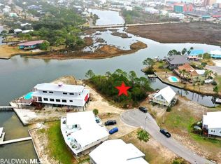 316 W 8th St, Gulf Shores, AL 36542
