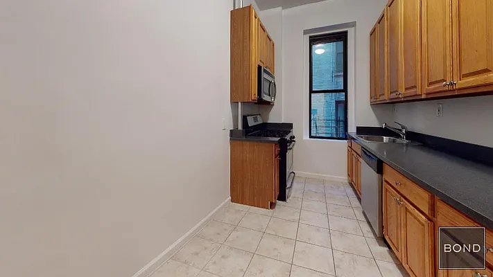 Rented by Bond New York | media 2