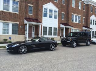 2402 Genoa Dr, Philadelphia, PA 19145