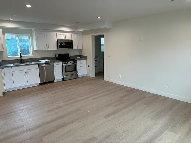 20340 Schoenborn St — Photo 13