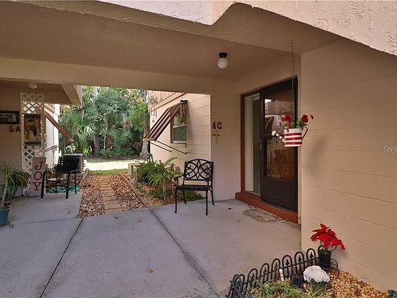3rd image of 100 Sweetgum Woods Ct APT 4C