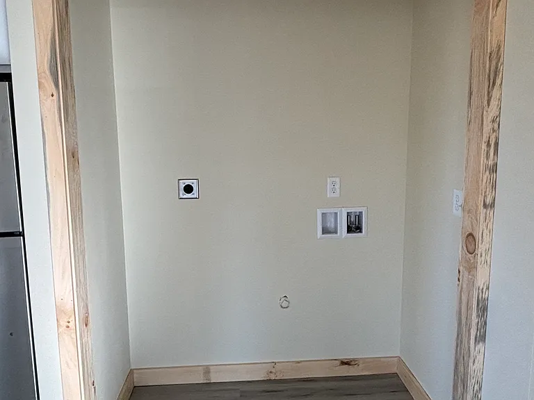 109 N Oak St #A/B — Photo 3